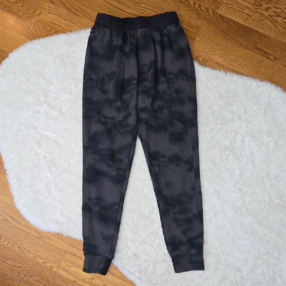 Under Armour Pants - Under Armour Black/Grey Jogger Athletic Pants, Womens Small